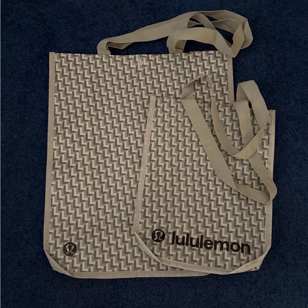 Lululemon Monogrammed Reusable shopper set- both small and large